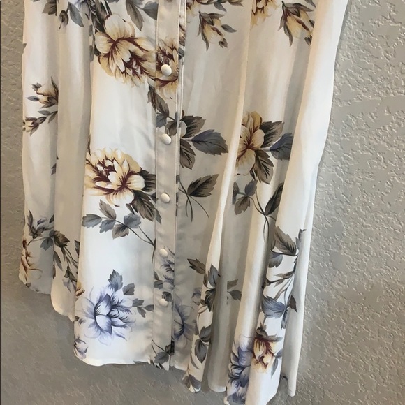 Flynn Skye Floral Dress - Picture 3 of 5